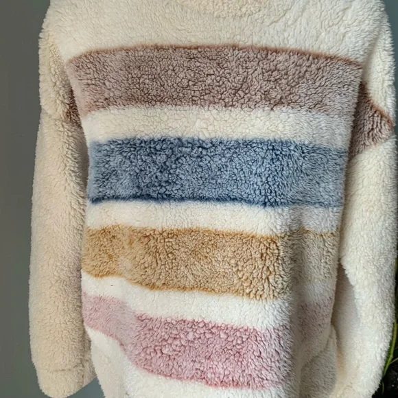 ❗️Sold❗️[ Thread & Supply ] Fairlyn Crewneck Sherpa Pullover Sweater • S - Picture 5 of 11